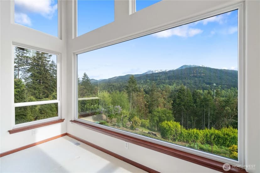 Property photo for 572 Sunset Heights Drive, Port Angeles photo 10