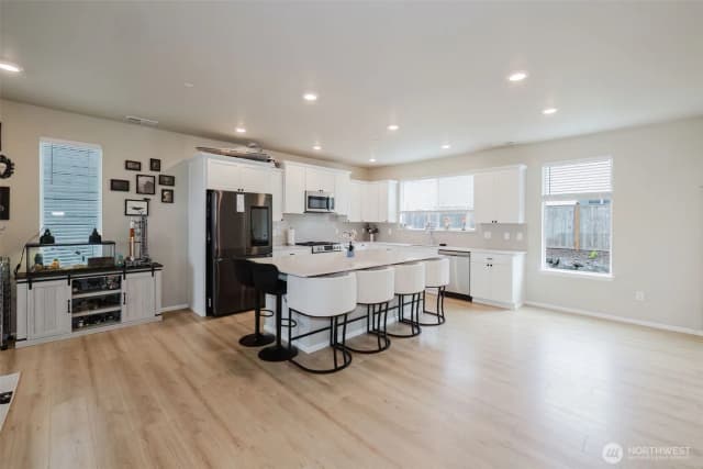Property photo for 907 Bunting Place Se, Port Orchard photo 5