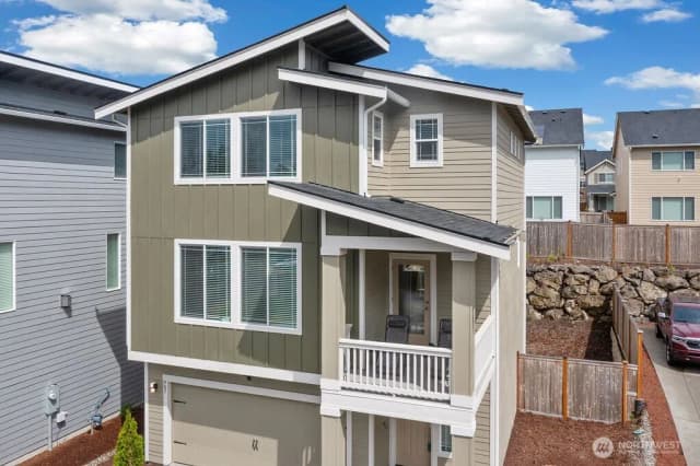 Property photo for 907 Bunting Place Se, Port Orchard