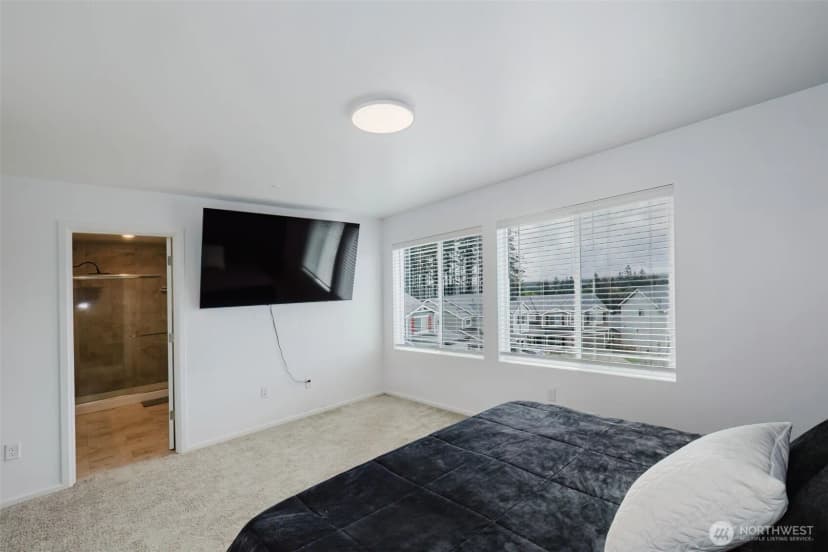 Property photo for 907 Bunting Place Se, Port Orchard photo 21