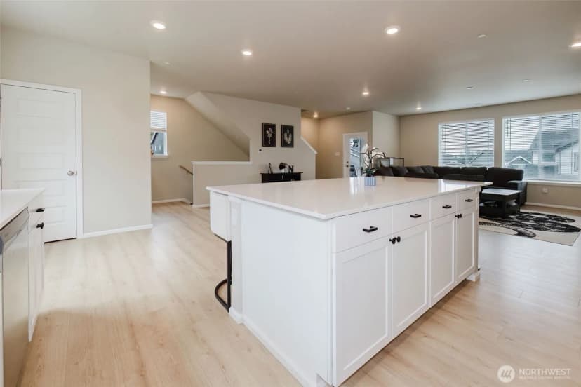 Property photo for 907 Bunting Place Se, Port Orchard photo 8