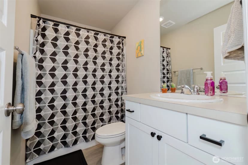 Property photo for 907 Bunting Place Se, Port Orchard photo 15