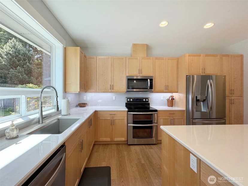 Property photo for 101 Eleventh Court, Sequim photo 8