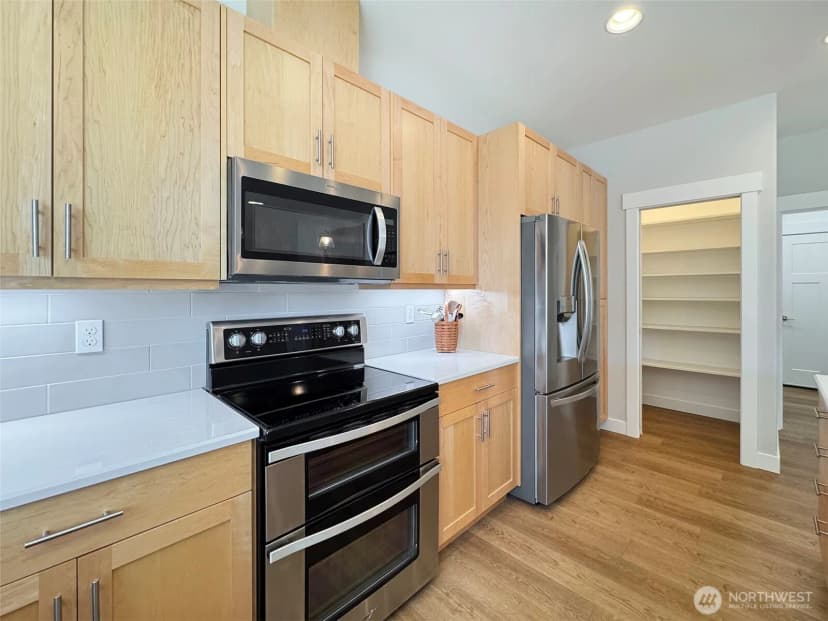 Property photo for 101 Eleventh Court, Sequim photo 9