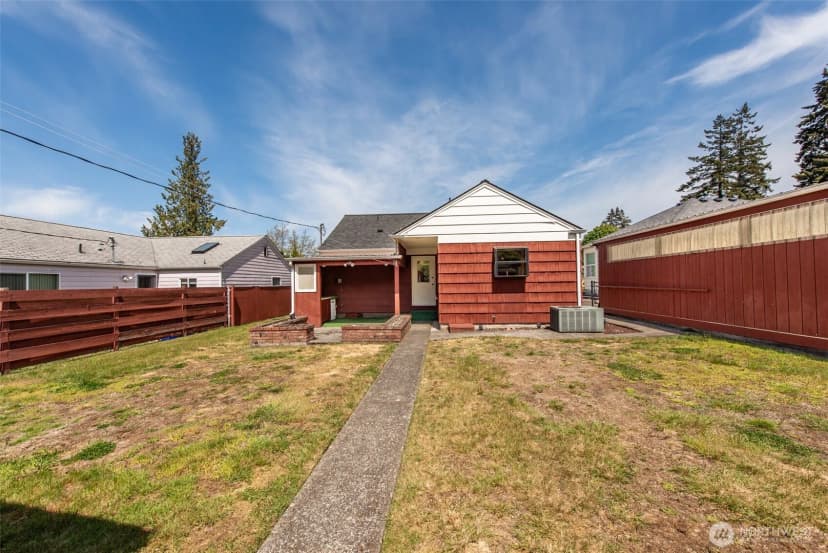 Property photo for 1320 E 4th Street, Port Angeles photo 30