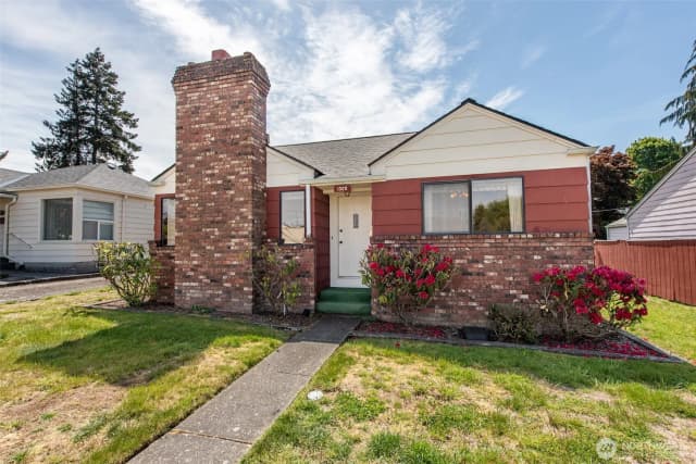 Property photo for 1320 E 4th Street, Port Angeles