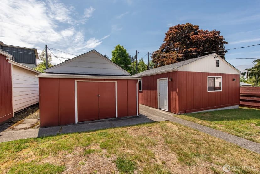 Property photo for 1320 E 4th Street, Port Angeles photo 29