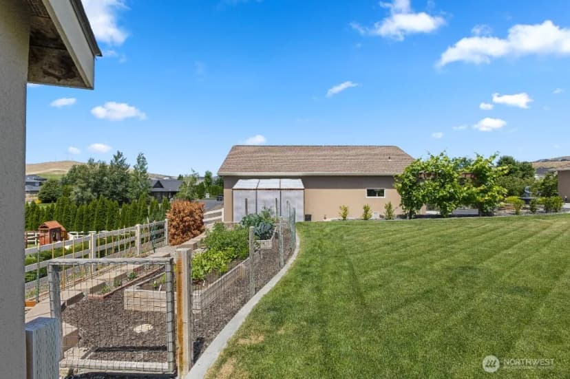 Property photo for 2702 N Levi Street, Kennewick photo 40