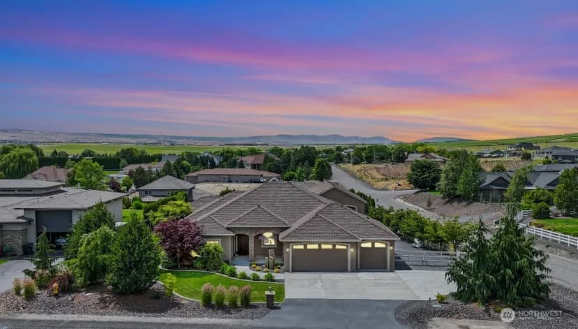 Property photo for 2702 N Levi Street, Kennewick