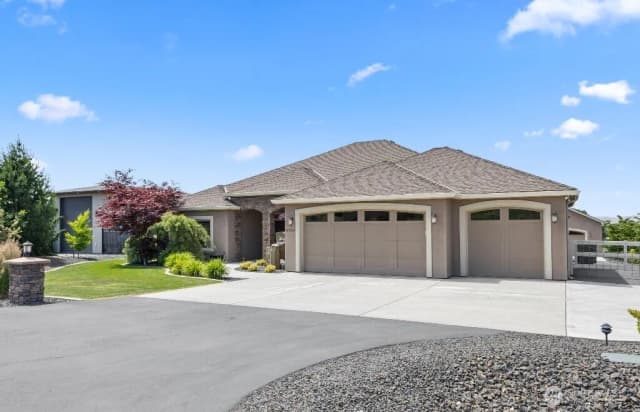 Property photo for 2702 N Levi Street, Kennewick photo 3