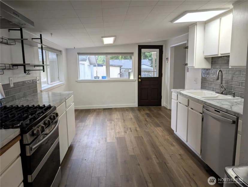 Property photo for 1003 Irving Street Sw, Tumwater photo 6