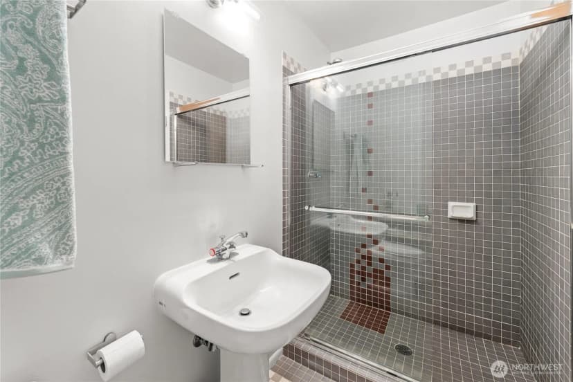 Property photo for 11130 Seola Beach Drive Sw, Seattle photo 26