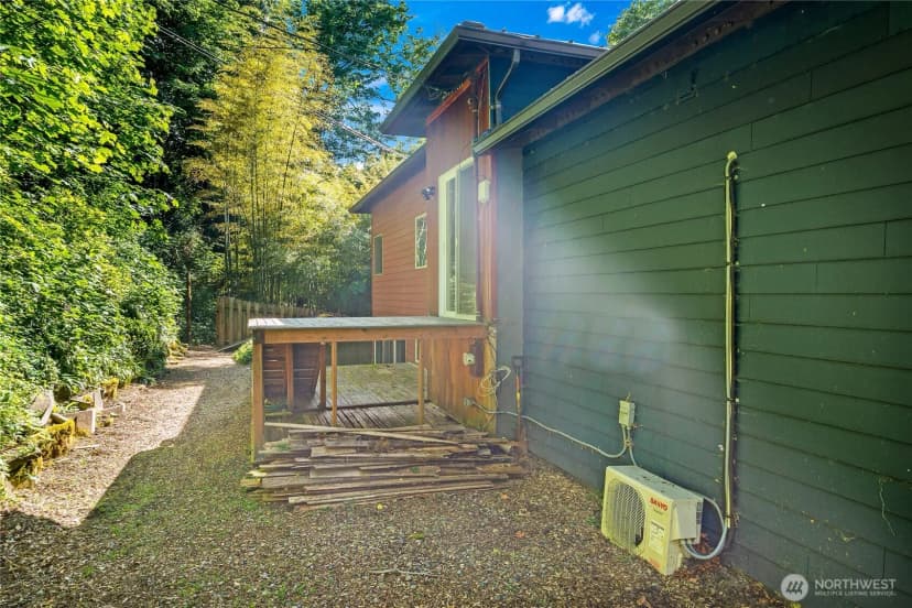 Property photo for 11130 Seola Beach Drive Sw, Seattle photo 34