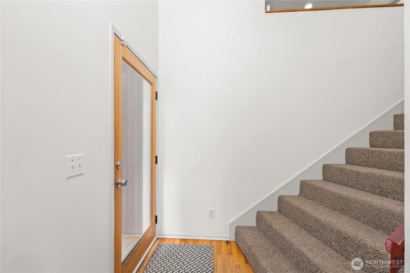 Property photo for 11130 Seola Beach Drive Sw, Seattle photo 16