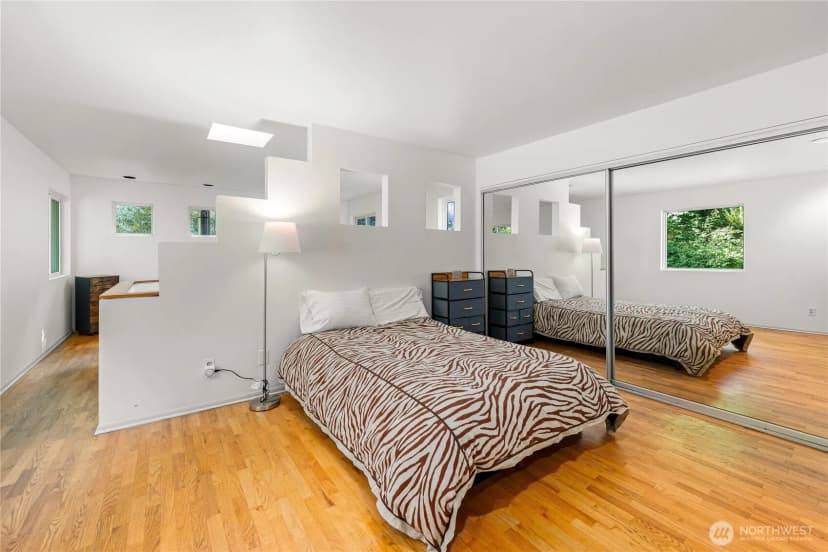 Property photo for 11130 Seola Beach Drive Sw, Seattle photo 28