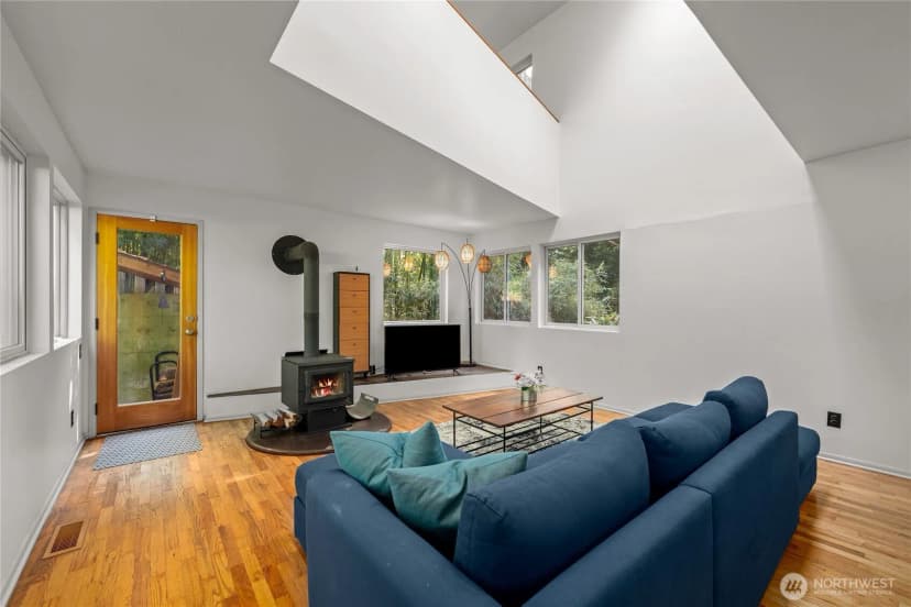 Property photo for 11130 Seola Beach Drive Sw, Seattle photo 7