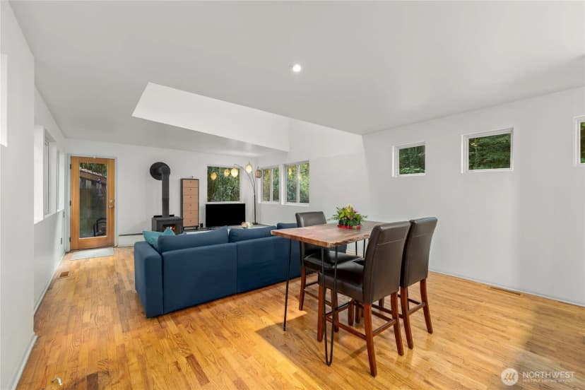 Property photo for 11130 Seola Beach Drive Sw, Seattle photo 11