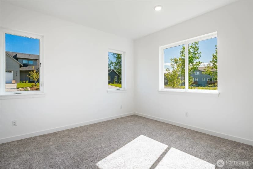 Property photo for 2806 Hazelwood Drive, Blaine photo 4