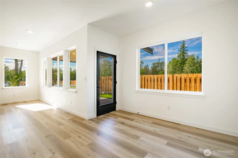 Property photo for 2806 Hazelwood Drive, Blaine photo 13