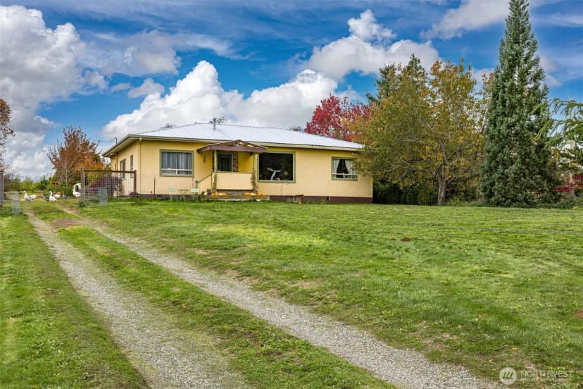 Property photo for 5367 Barr Road, Ferndale photo 2