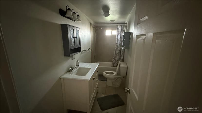 Property photo for 47 Se 10th Street, College Place photo 25