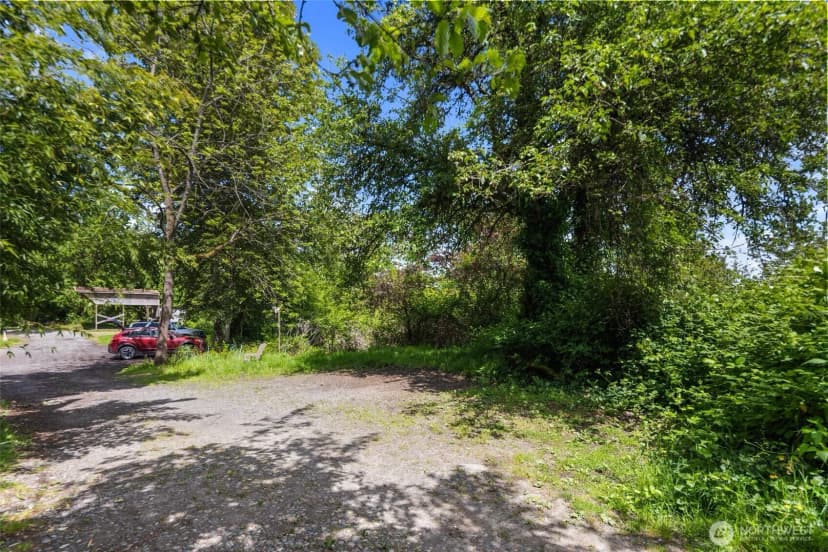 Property photo for 3535 Anthony Place S, Seattle photo 8