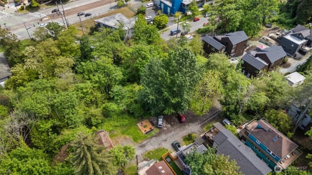 Property photo for 3535 Anthony Place S, Seattle, Washington 98144