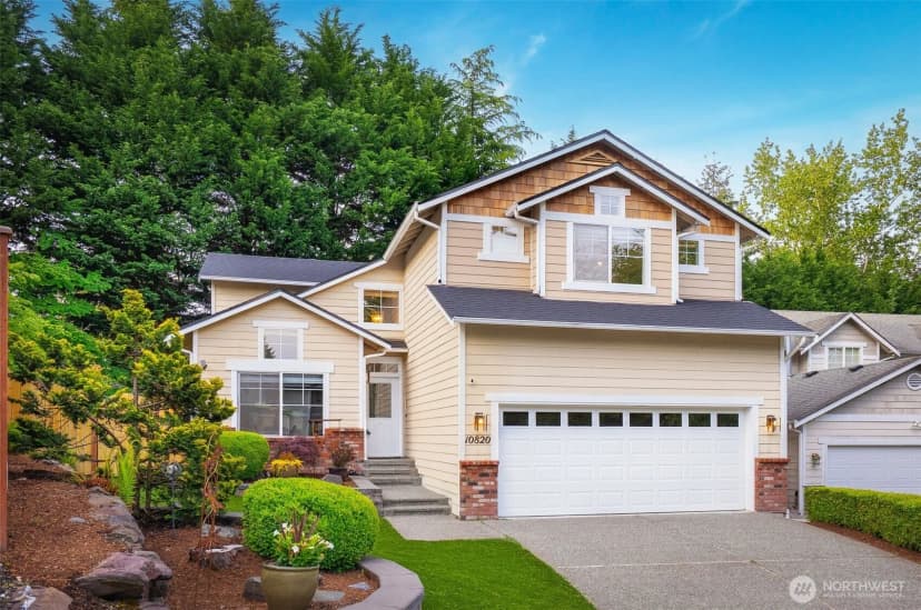 Property photo for 10820 Ne 144th Court, Kirkland