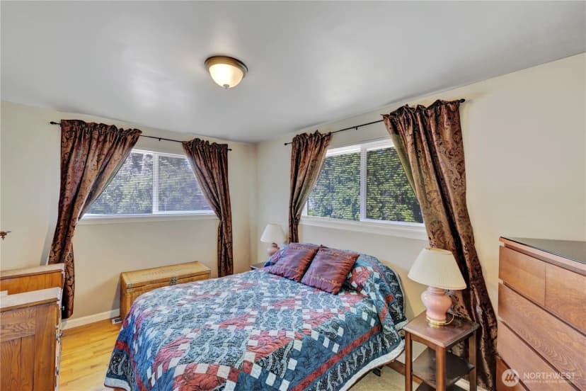 Property photo for 10208 Sw 28th Ave, Seattle photo 11