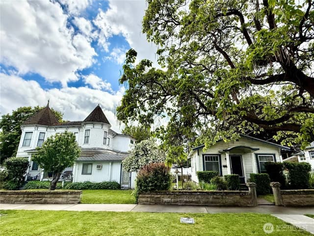 Property photo for 303 307 N 3rd Street, Dayton photo 3