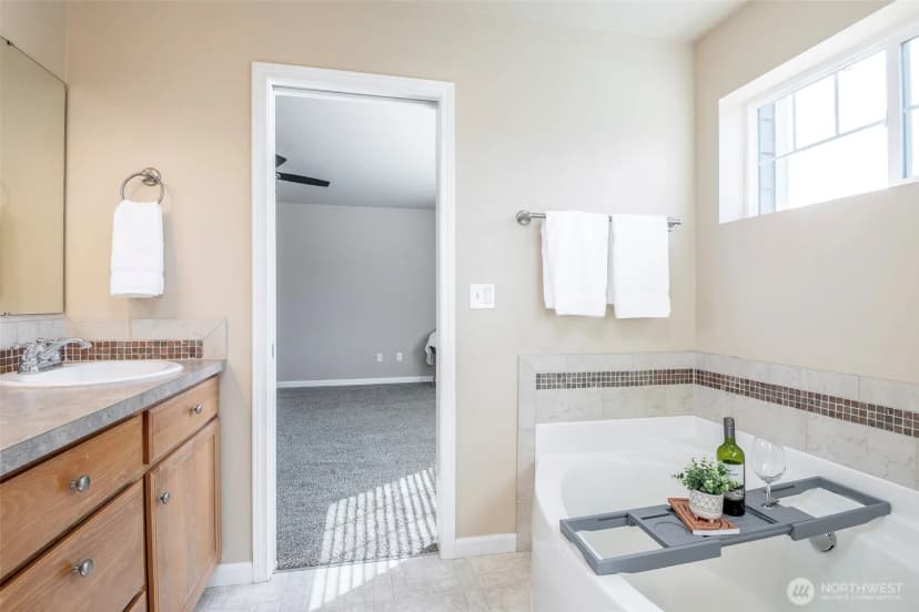 Property photo for 7628 Kodiak Avenue Ne, Lacey photo 16
