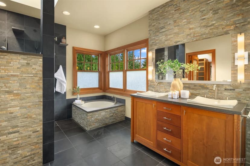 Property photo for 26970 Se Old Black Nugget Road, Issaquah photo 15