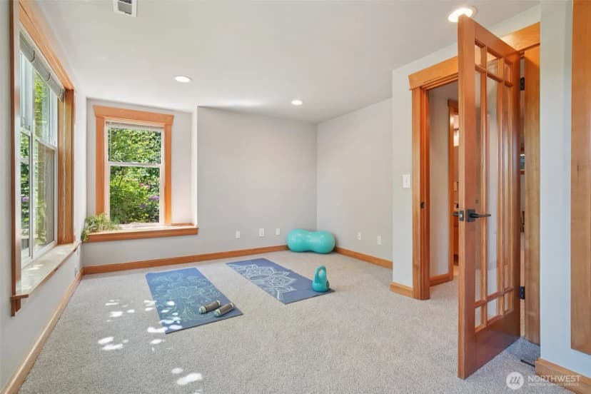 Property photo for 23623 20th Avenue W, Bothell photo 28