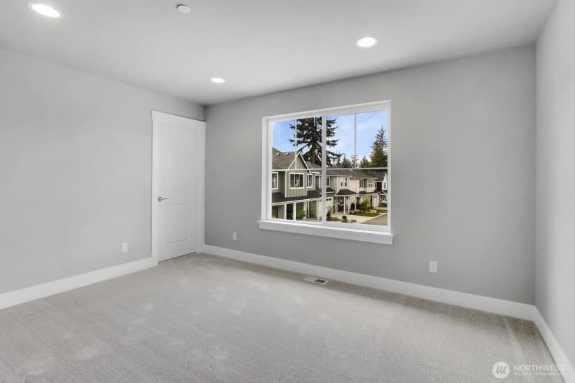 Property photo for 14127 15th Avenue W, Lynnwood photo 19