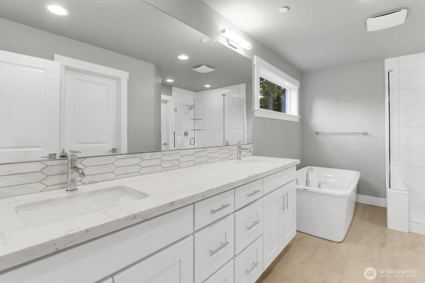 Property photo for 14127 15th Avenue W, Lynnwood photo 16