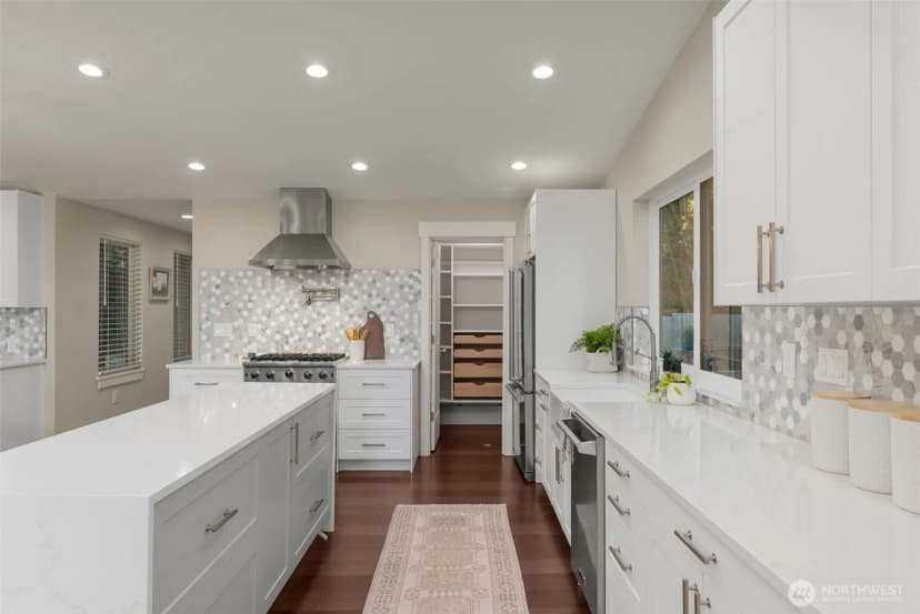 Property photo for 7429 Ne 129th Street, Kirkland photo 8