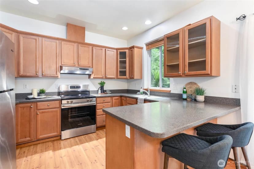 Property photo for 26 Inglewood Place, Bellingham photo 11