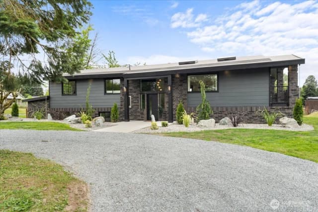 Property photo for 3004 13th Street Sw, Puyallup photo 2