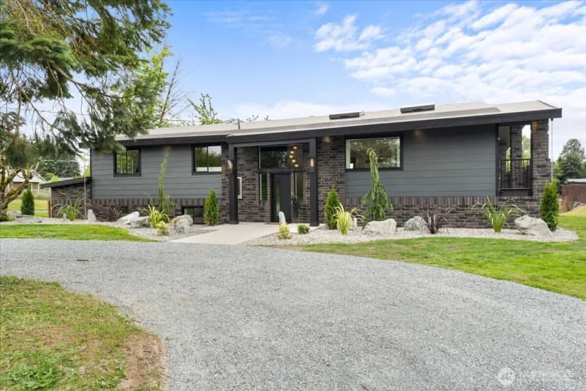 Property photo for 3004 13th Street Sw, Puyallup photo 2
