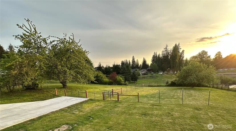 Property photo for 3004 13th Street Sw, Puyallup photo 37
