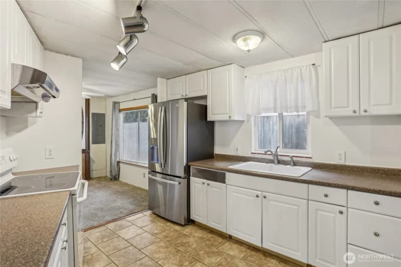 Property photo for 10132 228th Place Se, Woodinville photo 11