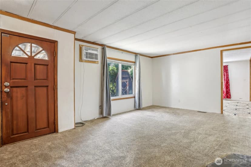 Property photo for 10132 228th Place Se, Woodinville photo 2