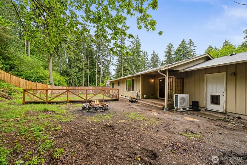 Property photo for 21711 Beachside Drive Se, Yelm photo 16