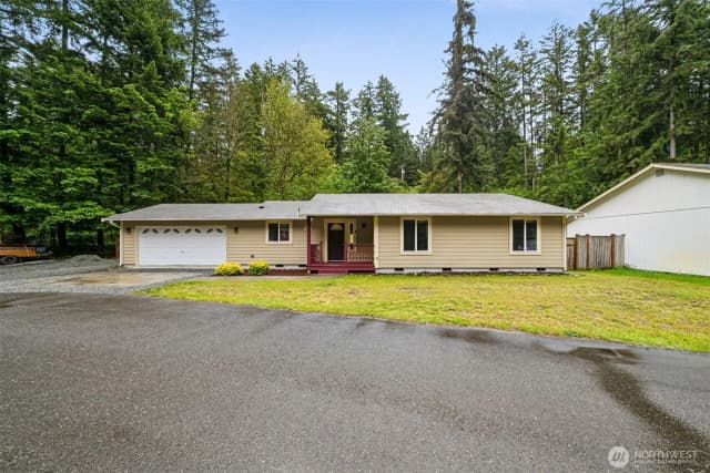 Property photo for 21711 Beachside Drive Se, Yelm
