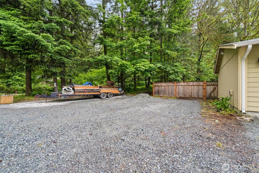 Property photo for 21711 Beachside Drive Se, Yelm photo 5