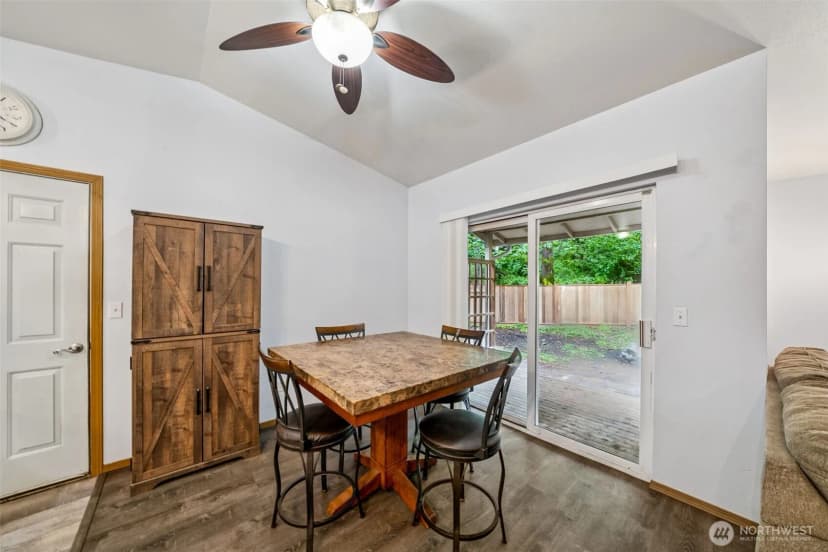 Property photo for 21711 Beachside Drive Se, Yelm photo 7