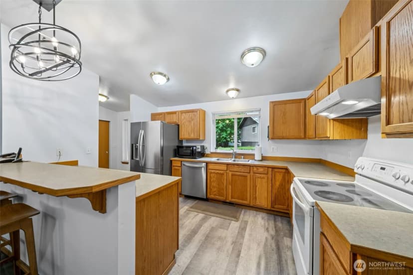Property photo for 21711 Beachside Drive Se, Yelm photo 4