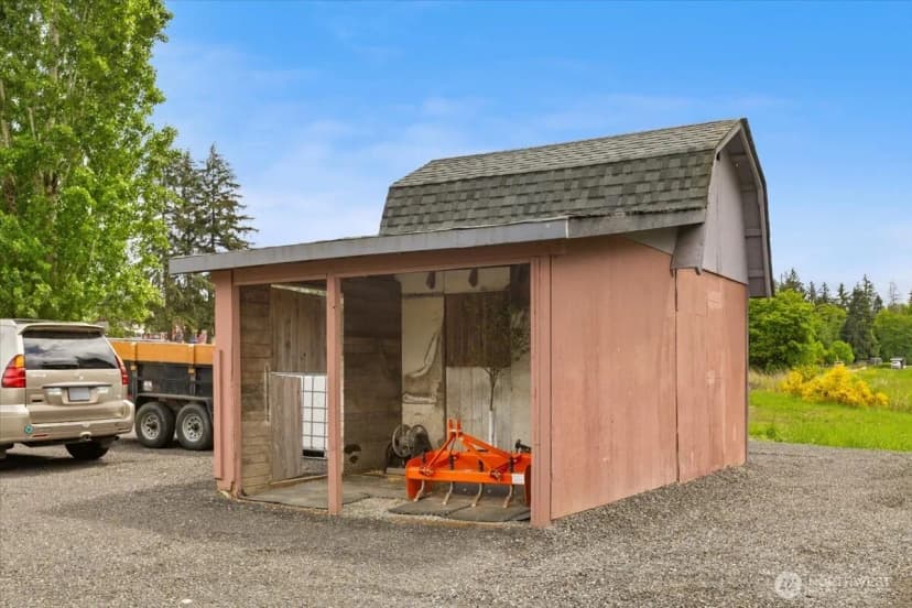 Property photo for 12125 E Woodland Avenue, Puyallup photo 27