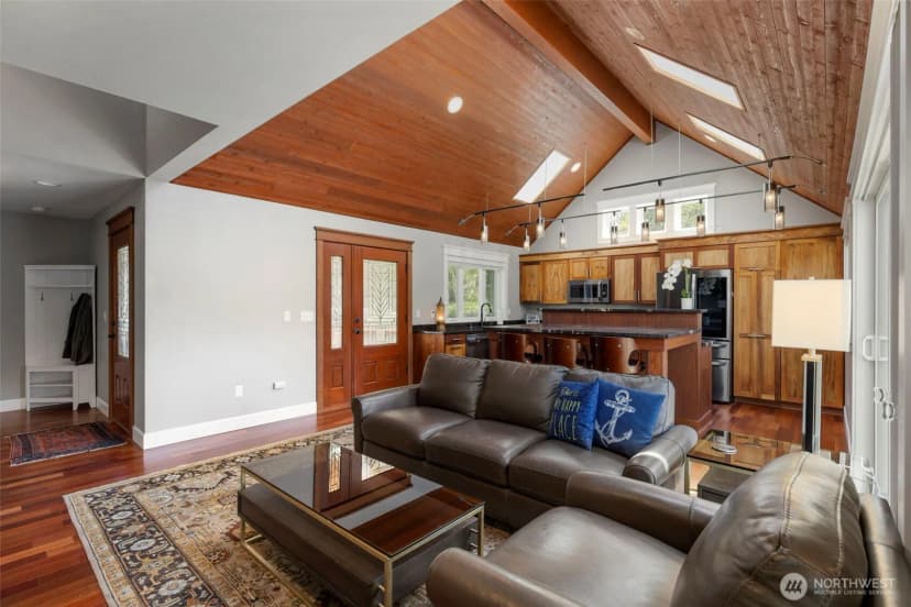 Property photo for 13083 Lake Shore Drive Nw, Poulsbo photo 11