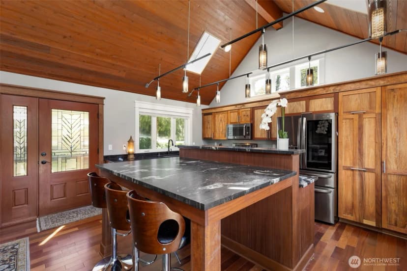 Property photo for 13083 Lake Shore Drive Nw, Poulsbo photo 15